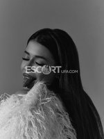 Обворожительная красавица приглашает на встречу